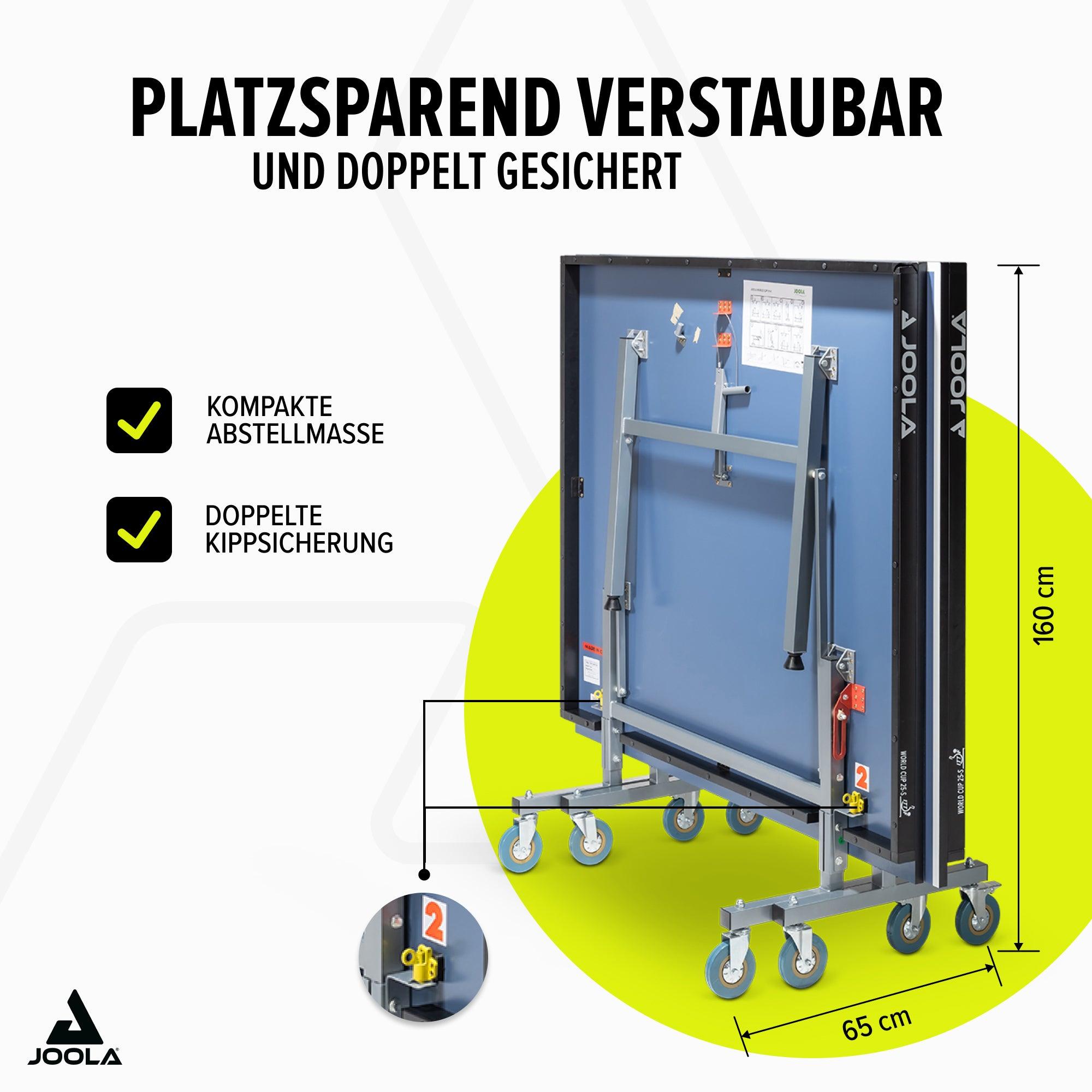 Zusammengeklappter, platzsparend verstaubarer JOOLA Tischtennistisch mit doppelter Kippsicherung und kompakten Abstellmaßen.