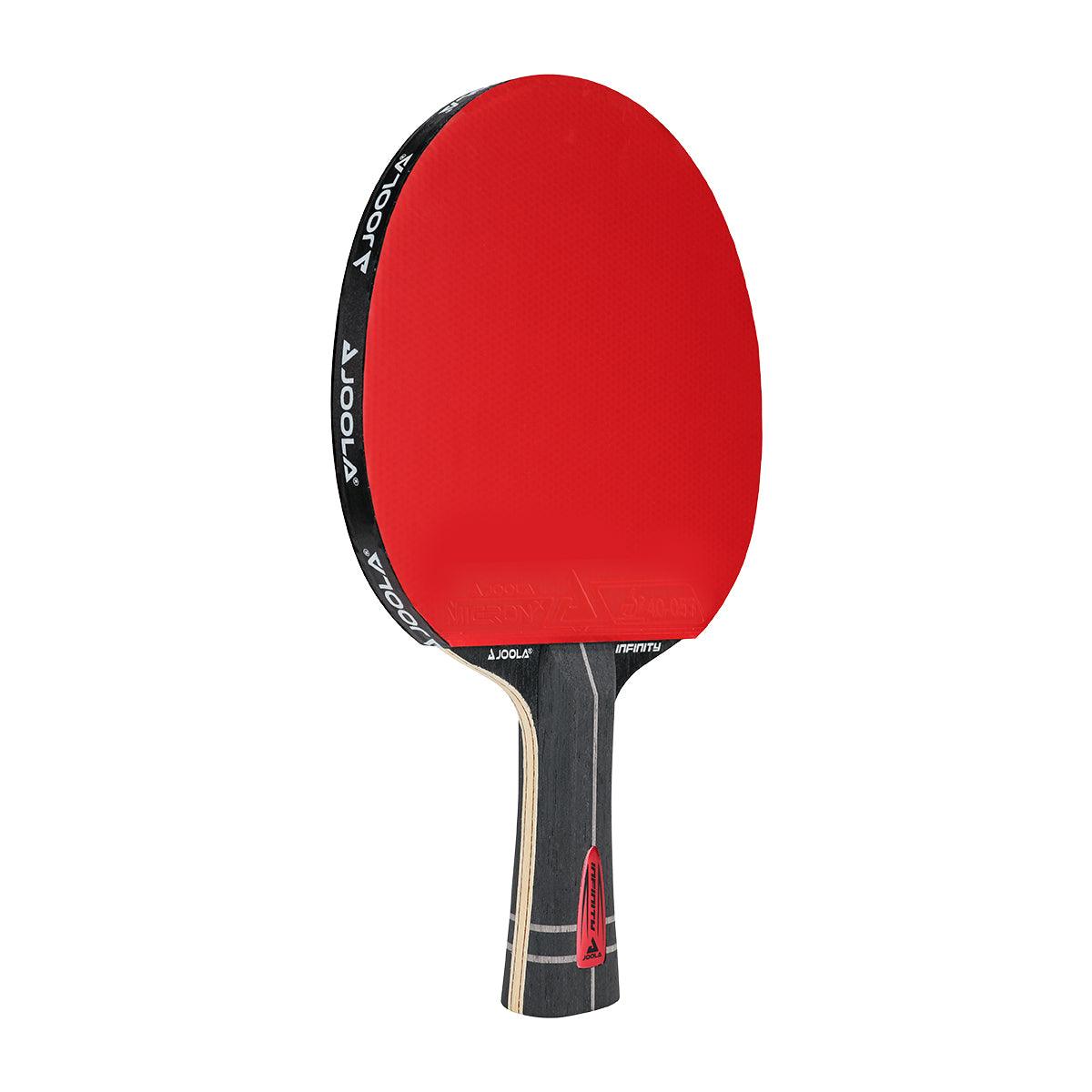 Tischtennisschläger mit rotem Belag und schwarzem Griff, Marke Joola.