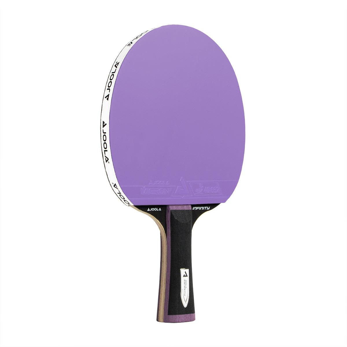 Tischtennisschläger mit lila Belag und schwarzem Griff.