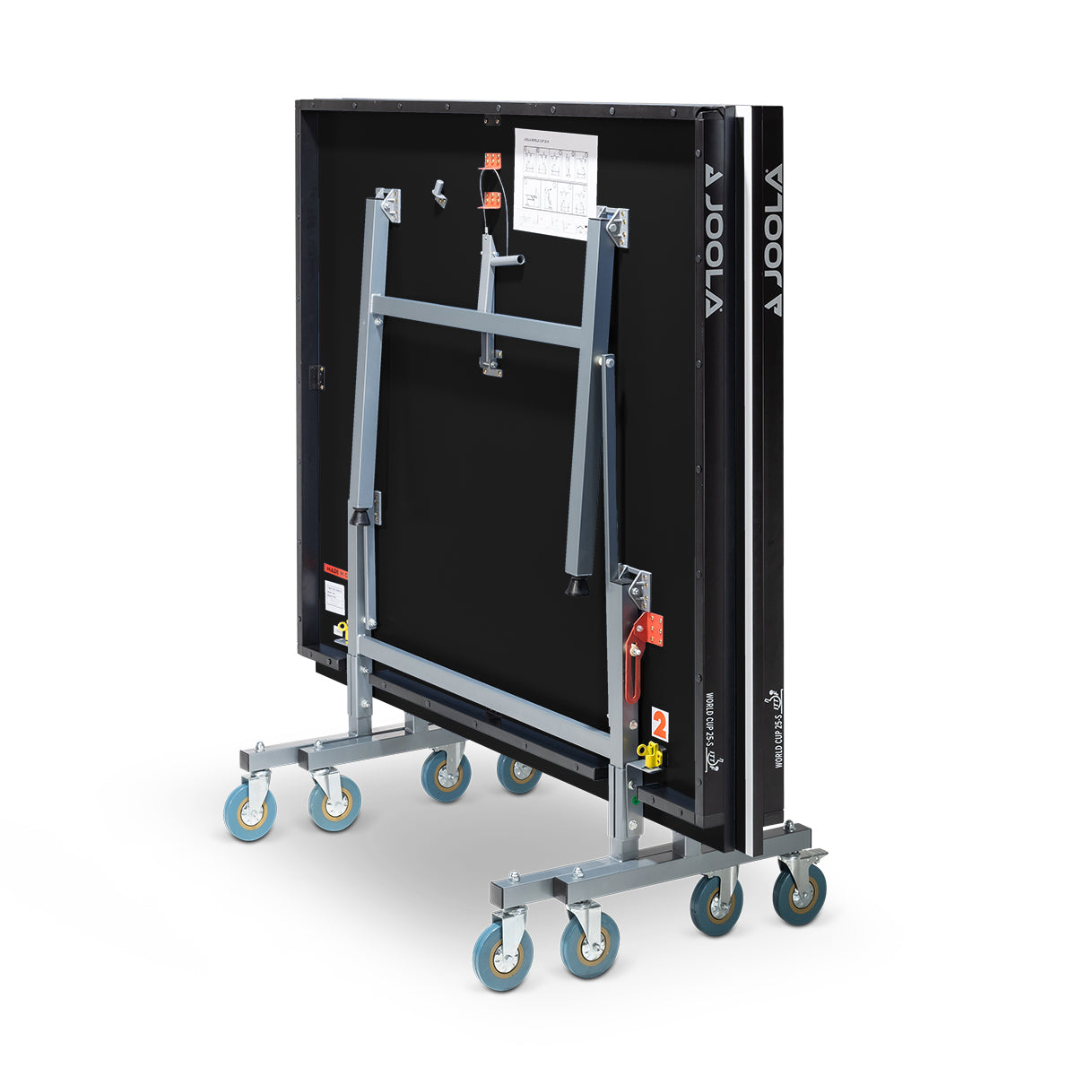 Zusammengeklappter, mobiler Tischtennistisch mit schwarzer Spielfläche und grauem Metallgestell auf Rollen.