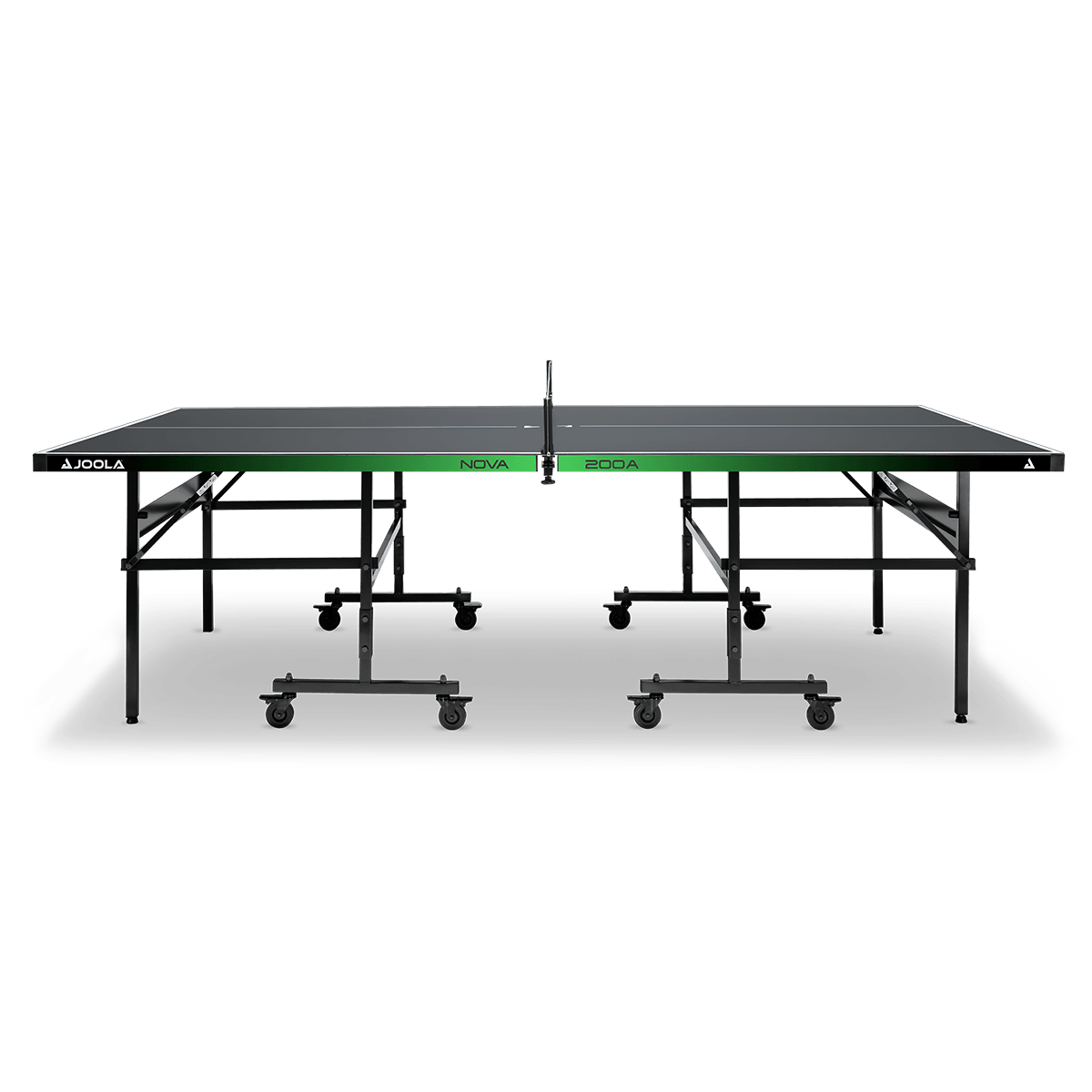 Tischtennisplatte JOOLA Nova 200A, schwarz mit grünem Rahmen und Rollen.