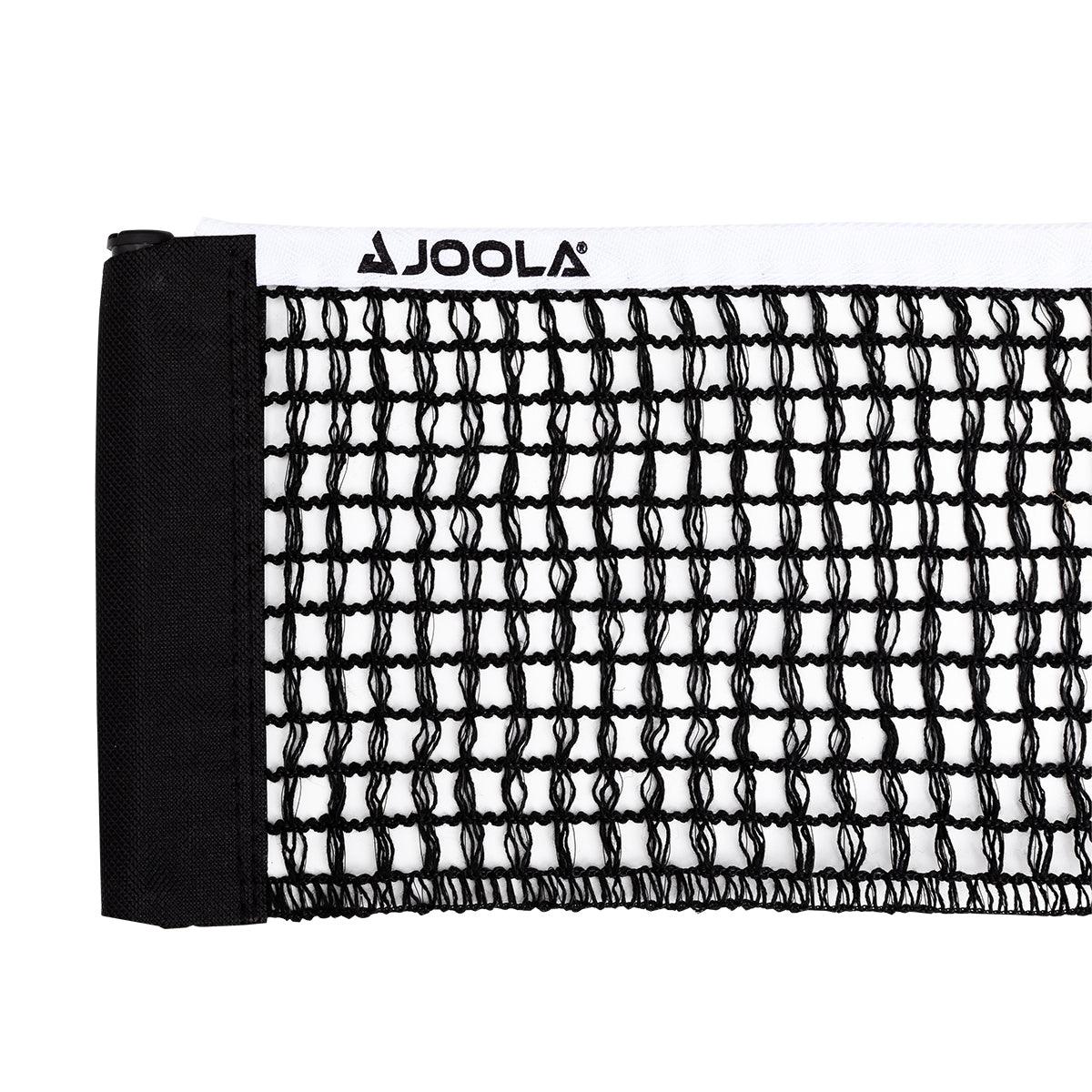 Schwarzes Tischtennisnetz mit weißem Rand und JOOLA-Logo.