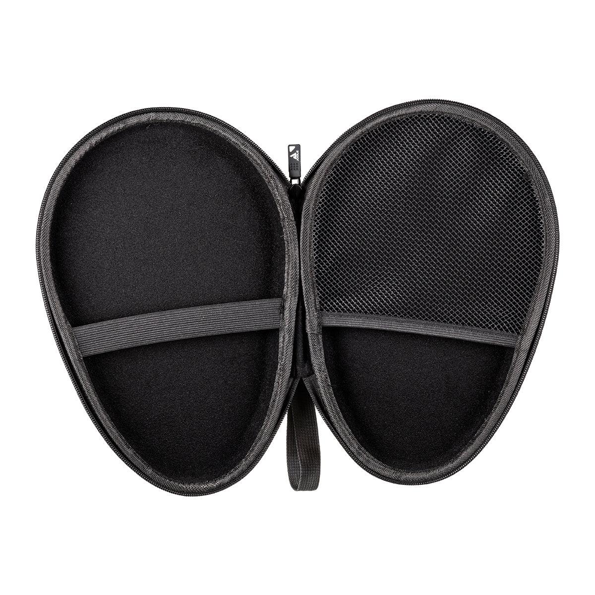 Offenes, schwarzes, ovales Hartschalen-Etui mit Reißverschluss und Netzfach innen.