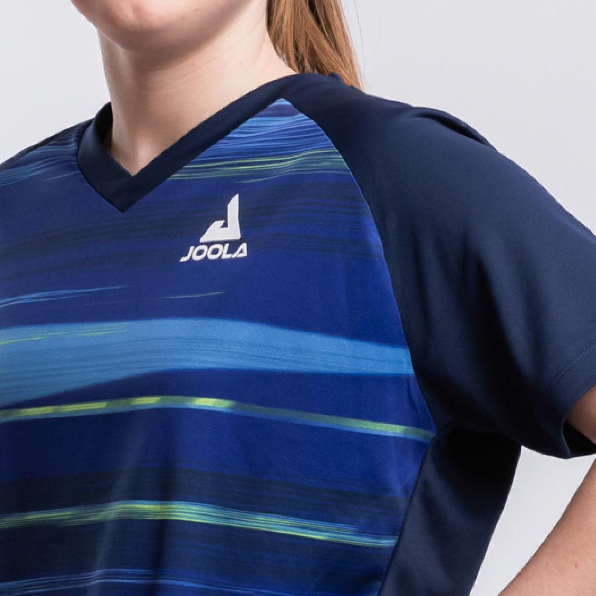 Damen-Sportshirt in Blau mit V-Ausschnitt und JOOLA-Logo auf der Brust.